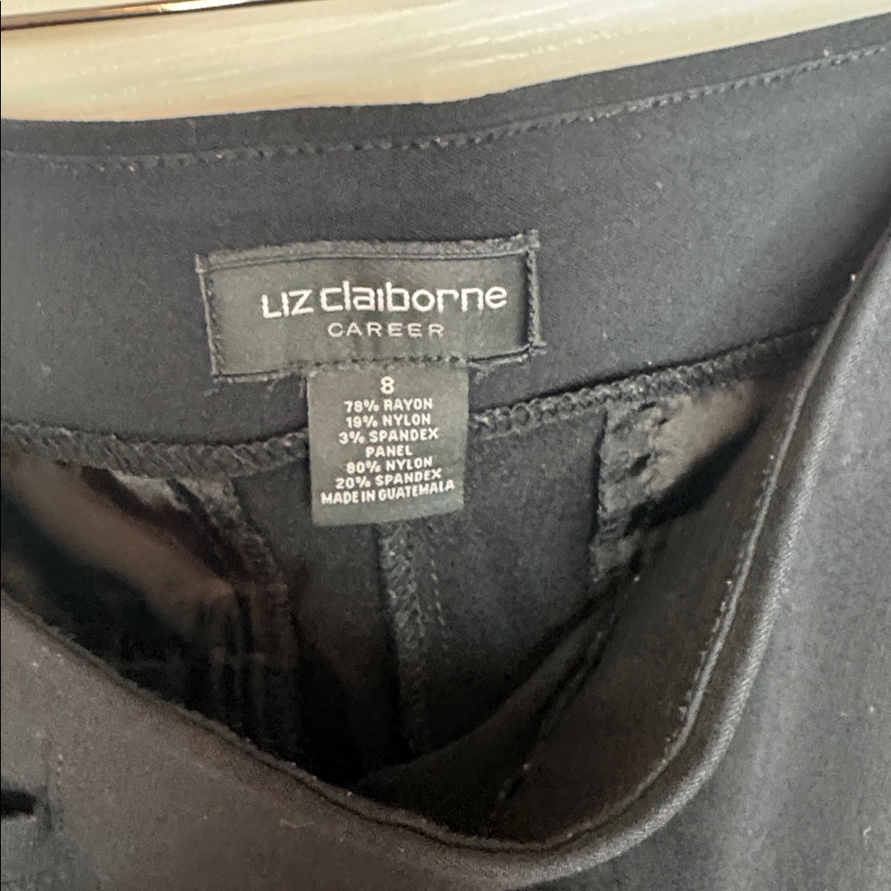 Liz Claiborne Women’s Straight Pull-On Black Ankle Pants. Sz 8 - Picture 4 of 7
